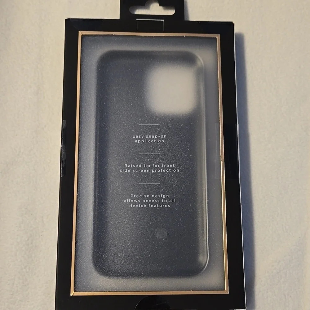 MVMT Magnetic Silicone Snap-On Protective Case for iPhone 14 Pro Max - New
